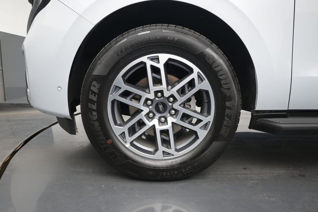 Certified 2025 Ford Expedition Active RWD image 27