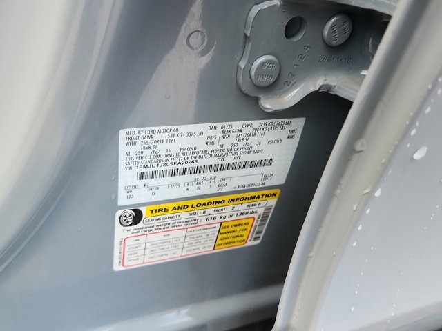 Certified 2025 Ford Expedition Active AWD/4WD image 22