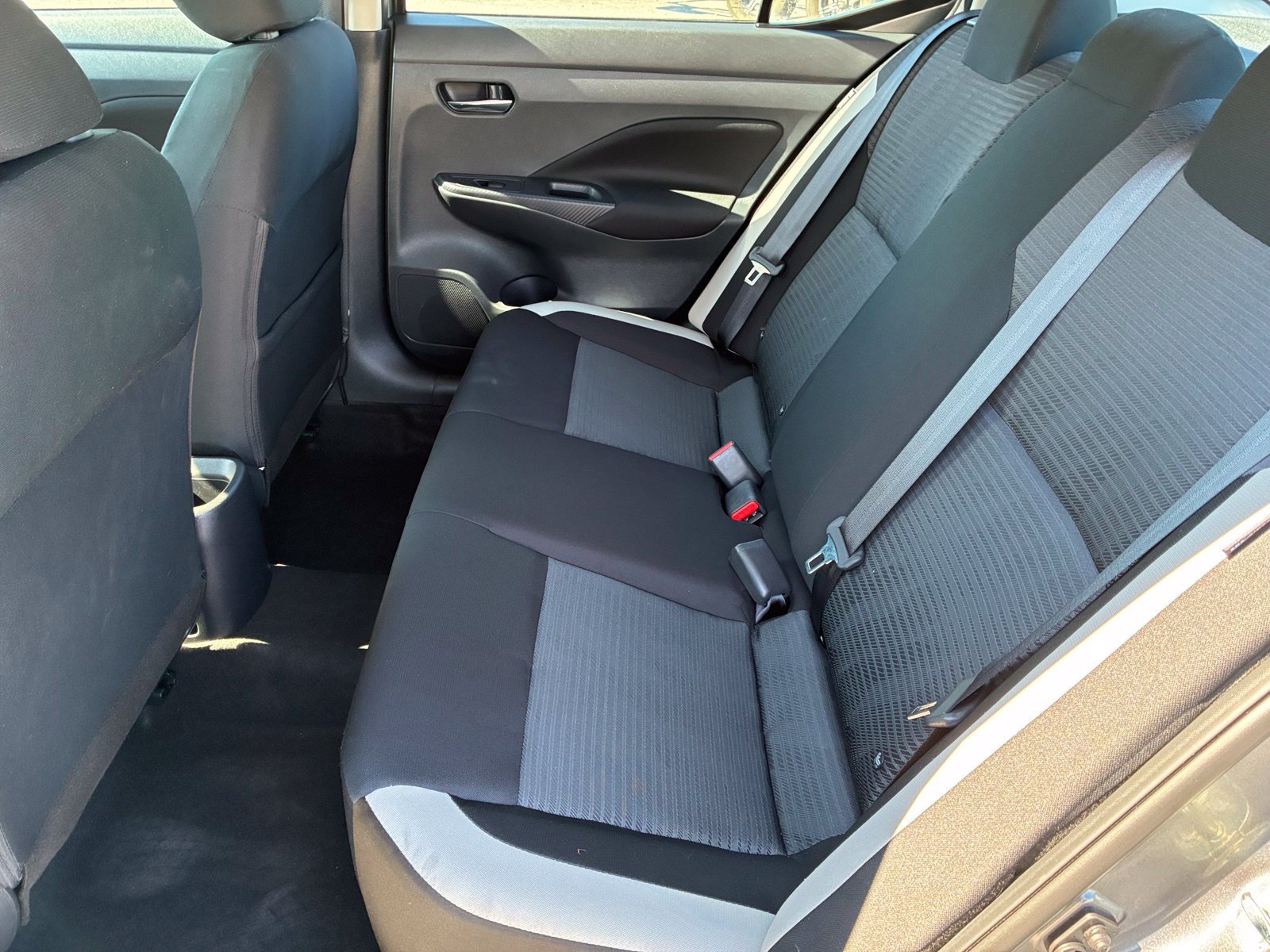 Used 2021 Nissan Versa SV FWD image 15