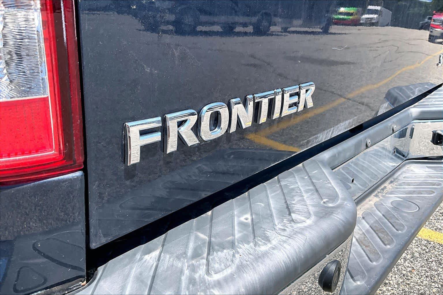 Used 2020 Nissan Frontier SV AWD/4WD image 10