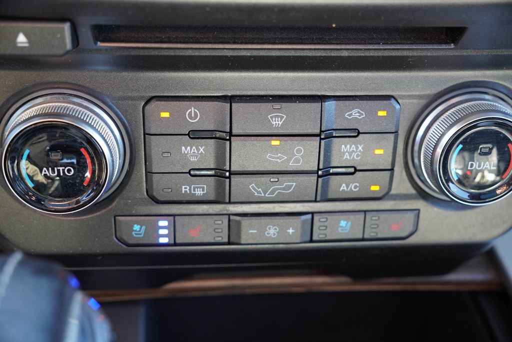Certified 2018 Ford F150 Lariat w/ Equipment Group 502A Luxury AWD/4WD image 29