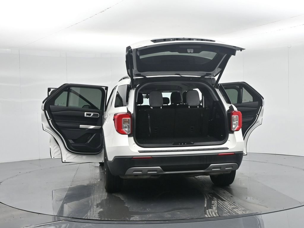 Certified 2022 Ford Explorer XLT w/ Equipment Group 202A image 40