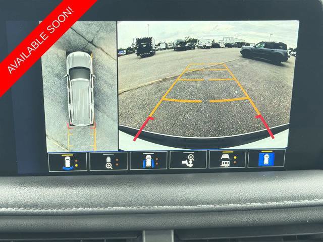 Used 2022 Chevrolet Suburban Z71 w/ Luxury Package AWD/4WD image 27