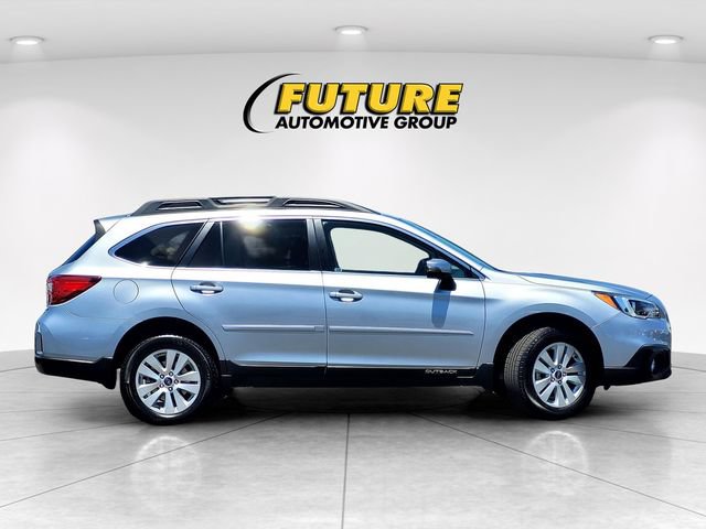 Used 2017 Subaru Outback 2.5i Premium AWD/4WD image 3