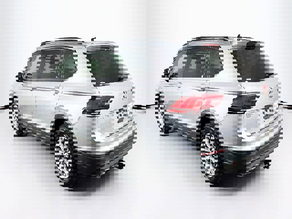 Used 2020 Volkswagen Tiguan S image 3