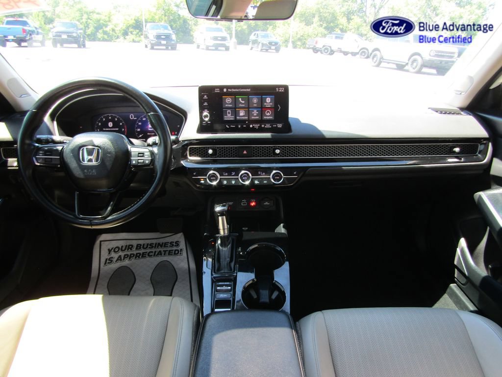 Used 2023 Honda Civic Touring image 4