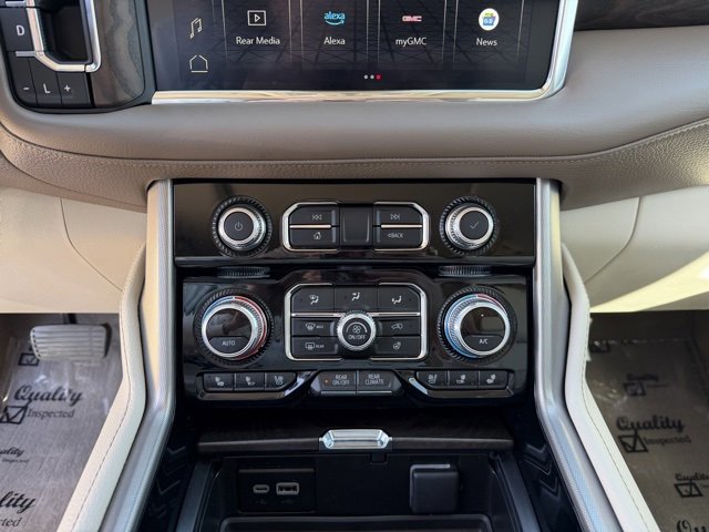 Used 2023 GMC Yukon XL Denali w/ Denali Reserve Package image 20