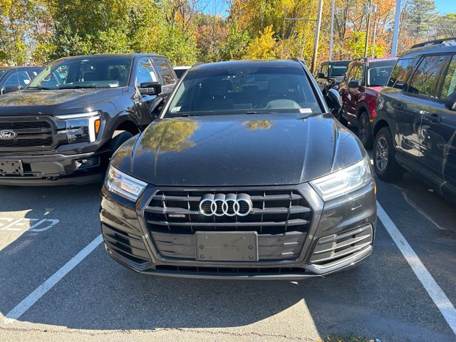 Used 2020 Audi Q5 2.0T Premium w/ Titanium Sport Package AWD/4WD image 2