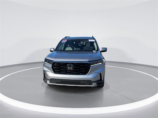 Used 2025 Honda Pilot Touring image 8