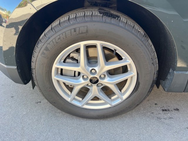 Certified 2023 Ford Edge SEL image 9