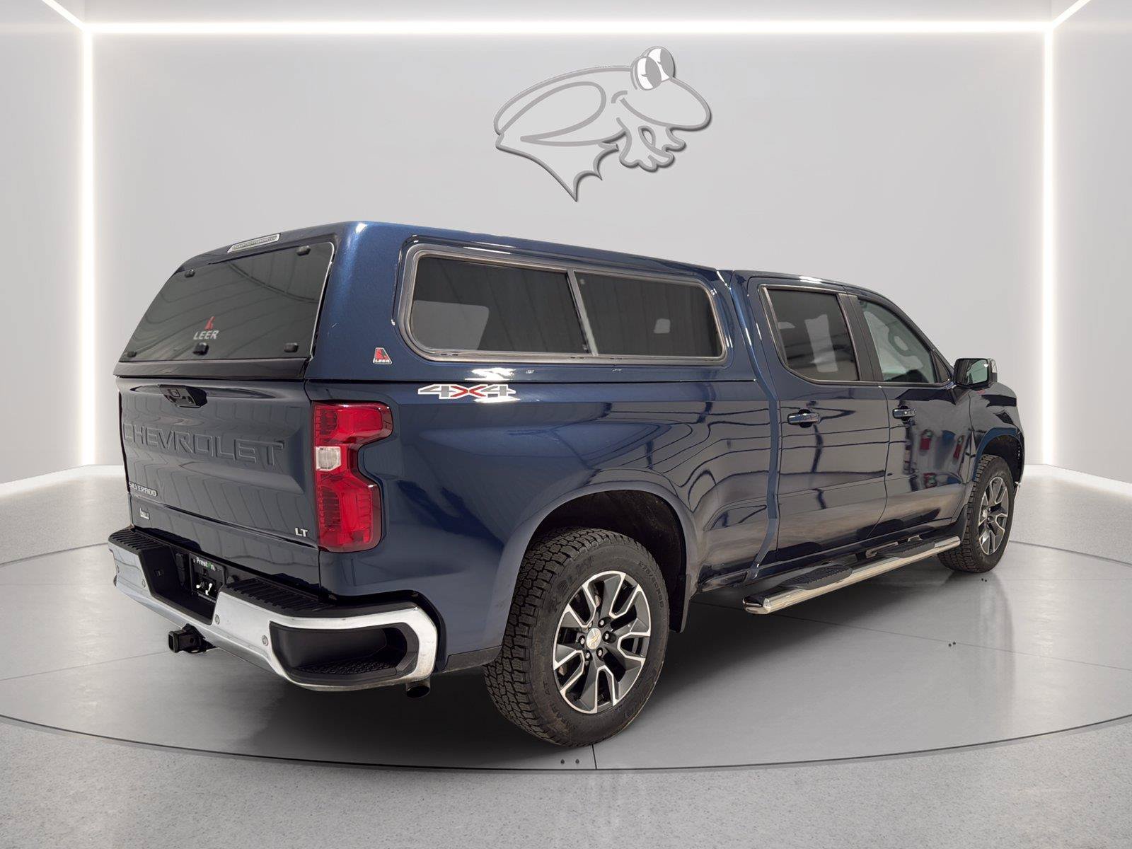 Used 2022 Chevrolet Silverado 1500 LT w/ Safety Package AWD/4WD image 5