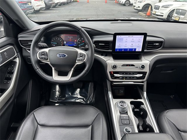 Certified 2022 Ford Explorer XLT w/ Equipment Group 202A image 13
