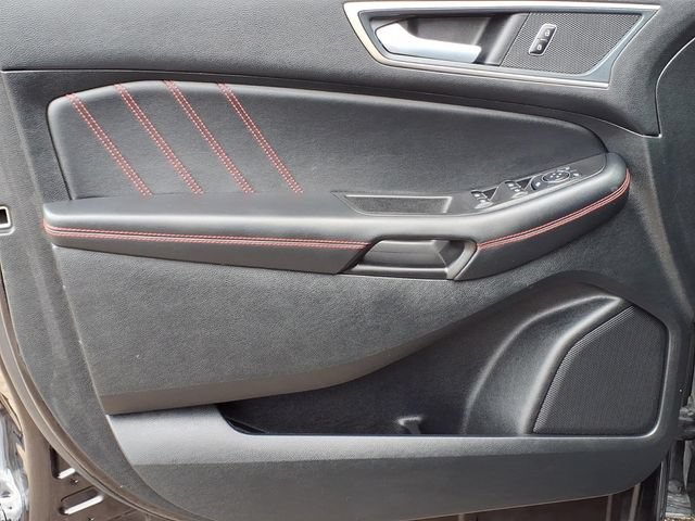 Certified 2024 Ford Edge ST-Line AWD/4WD image 13