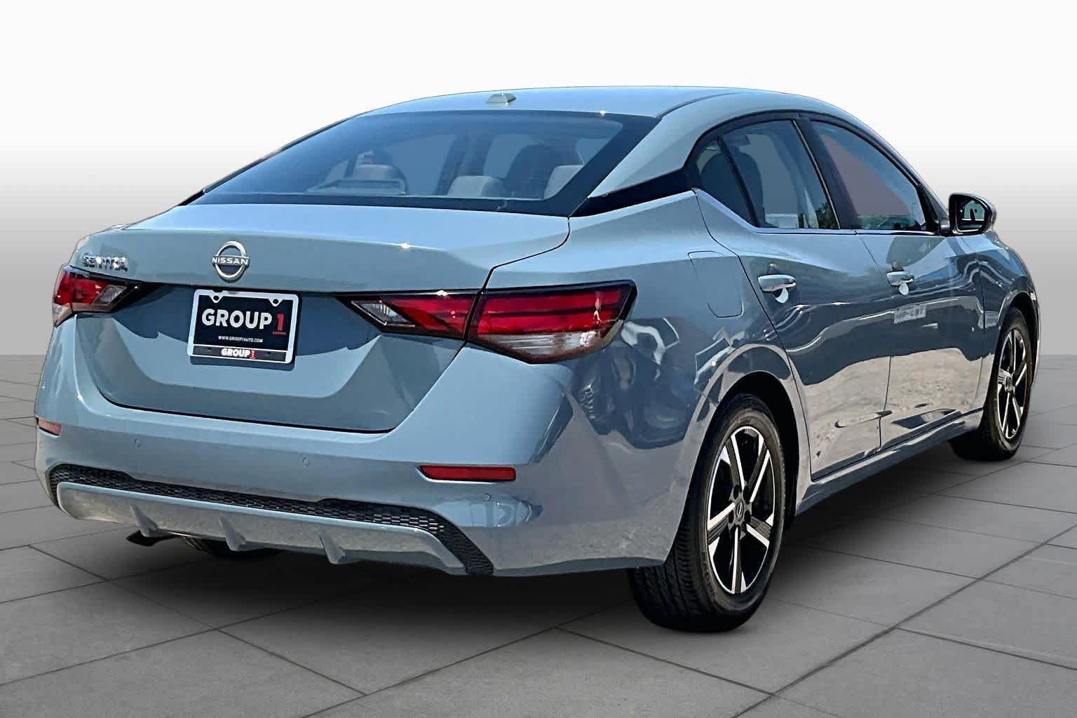 Used 2025 Nissan Sentra SV FWD image 13