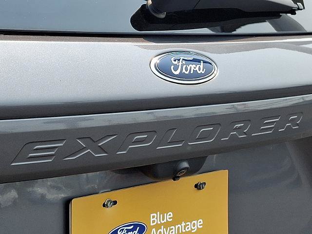Certified 2022 Ford Explorer XLT w/ Equipment Group 202A AWD/4WD image 30