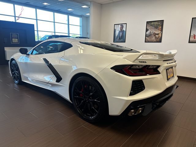 Used 2023 Chevrolet Corvette Stingray Preferred Cpe w/ Z51 Performance Package RWD image 7