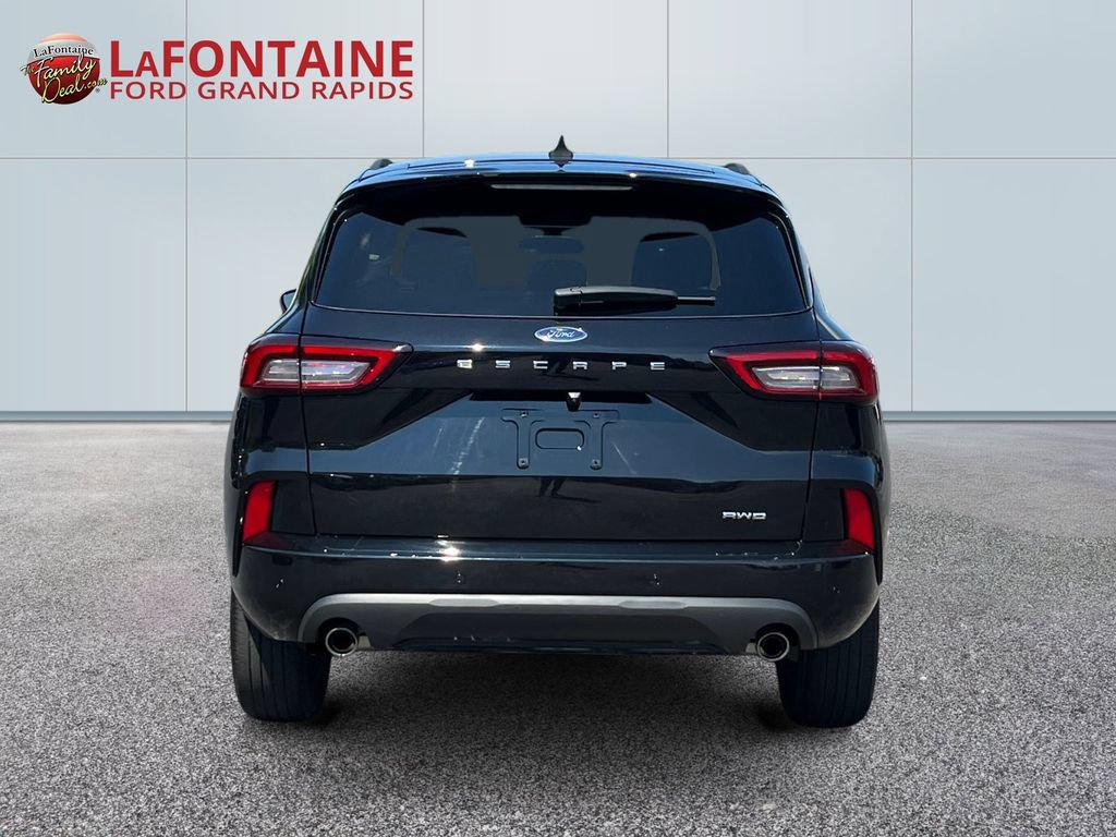 Certified 2023 Ford Escape ST-Line w/ Tech Pack #1 AWD/4WD image 6