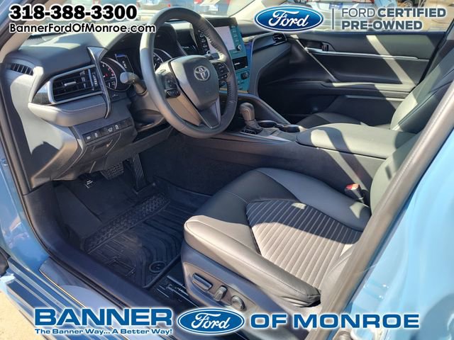 Used 2024 Toyota Camry SE image 2