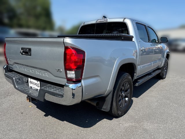 Used 2022 Toyota Tacoma SR5 AWD/4WD image 8