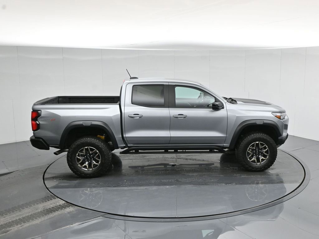 Used 2024 Chevrolet Colorado ZR2 w/ Technology Package image 43