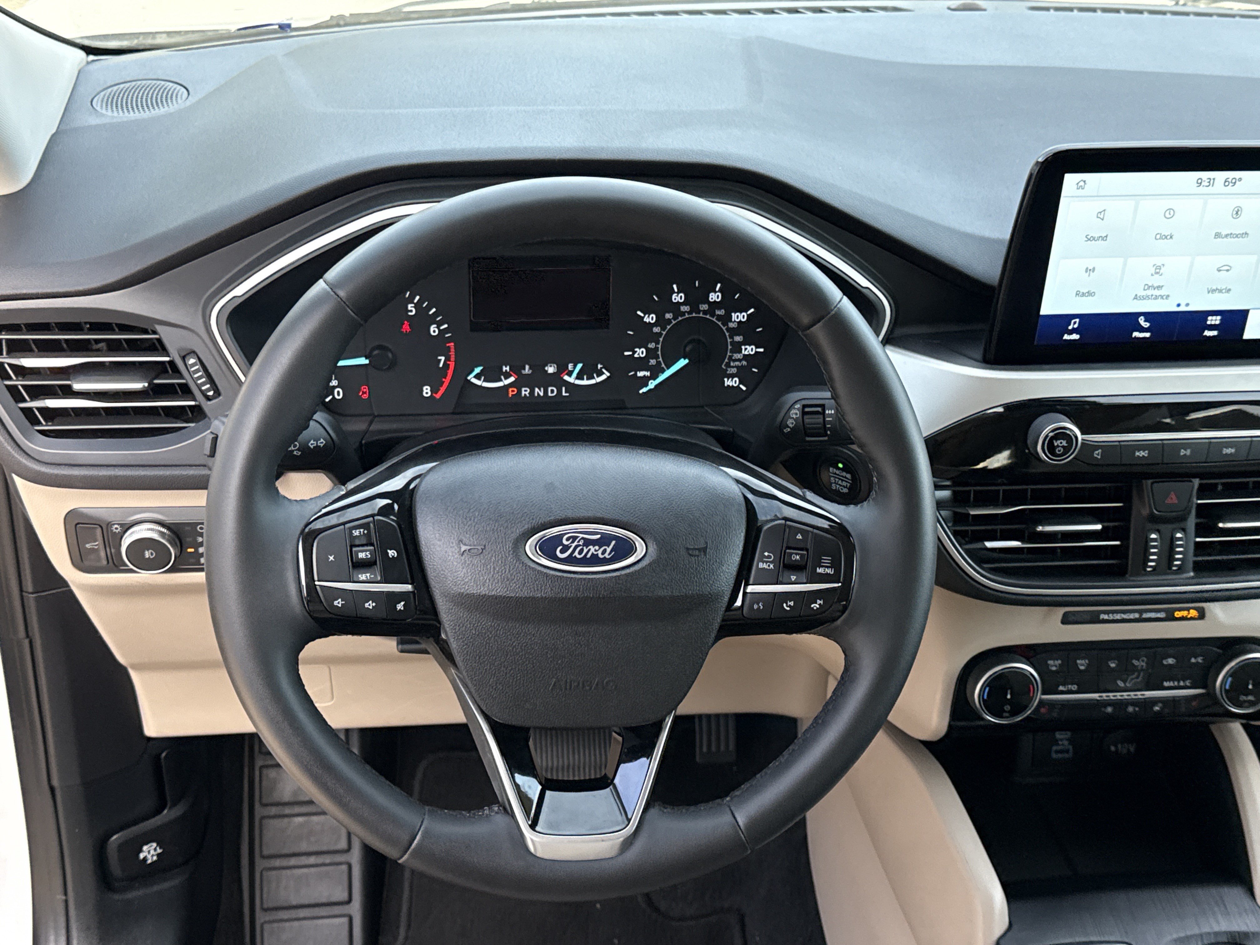 Certified 2022 Ford Escape SEL AWD/4WD image 17
