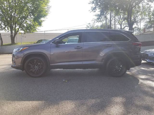 Used 2019 Toyota Highlander SE AWD/4WD image 3