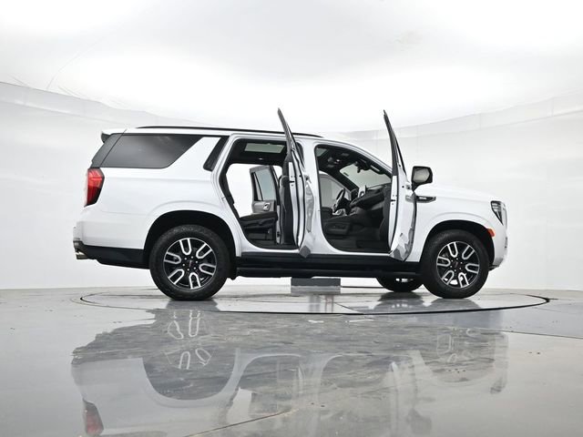 Used 2023 GMC Yukon AT4 w/ Technology Package AWD/4WD image 49