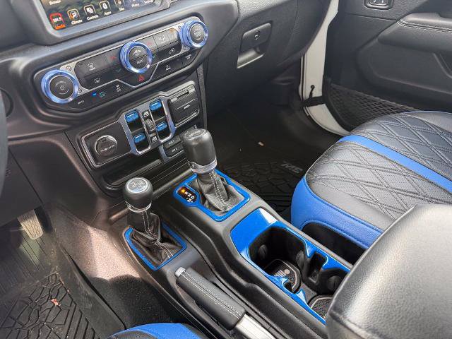 Used 2021 Jeep Wrangler Unlimited Sahara w/ Dual Top Group AWD/4WD image 20