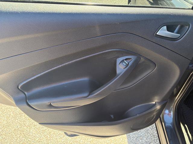 Certified 2019 Ford Escape SE image 26