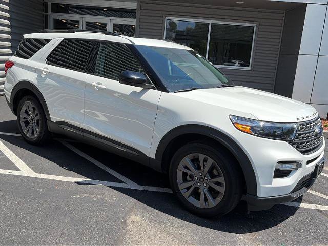 Certified 2022 Ford Explorer XLT w/ Equipment Group 202A AWD/4WD image 8