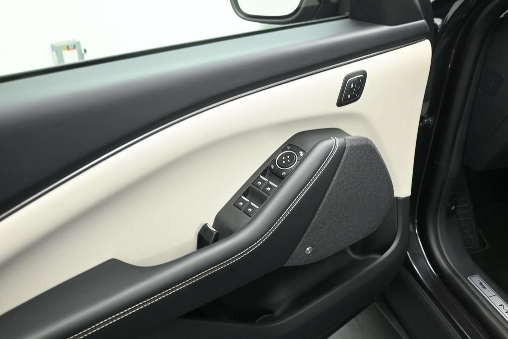 Certified 2022 Ford Mustang Mach-E Premium RWD image 8