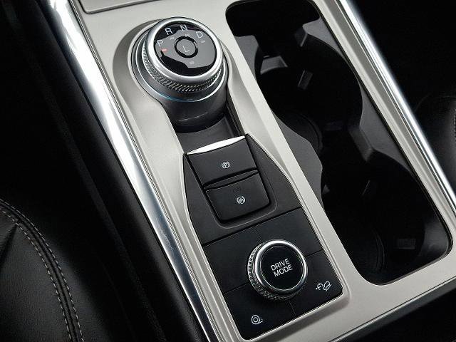 Certified 2022 Ford Explorer XLT w/ Equipment Group 202A image 15