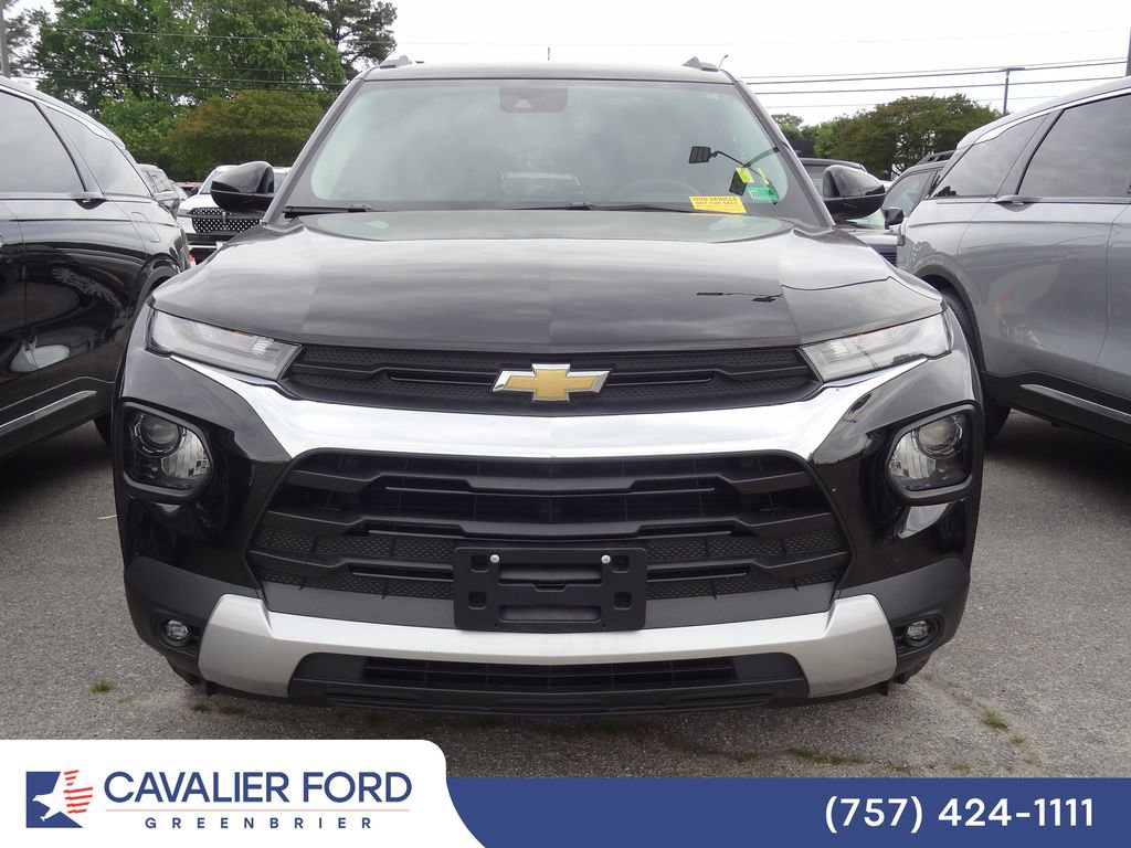 Used 2022 Chevrolet TrailBlazer LT w/ Convenience Package AWD/4WD image 2