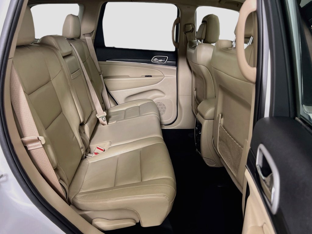 Used 2021 Jeep Grand Cherokee Limited AWD/4WD image 28