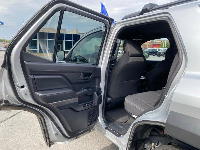 Used 2025 Toyota 4Runner SR5 AWD/4WD image 26