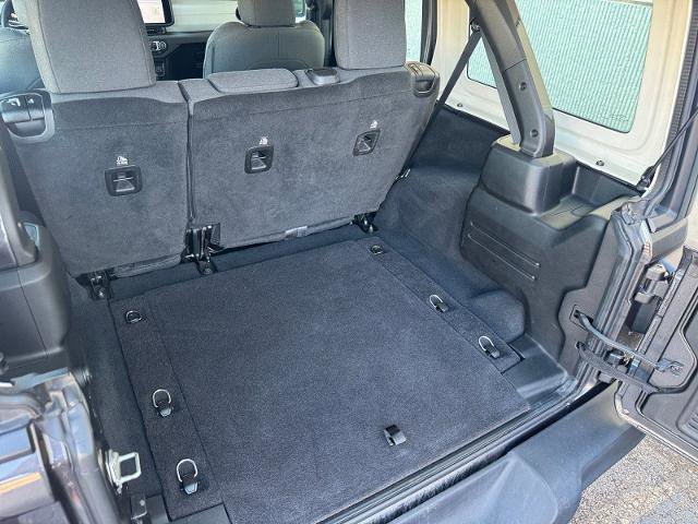 Used 2025 Jeep Wrangler Sport image 14