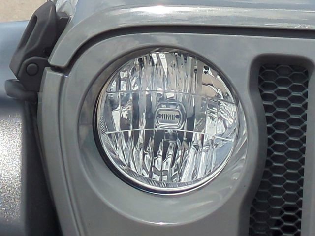 Used 2018 Jeep Wrangler Unlimited Sport image 10