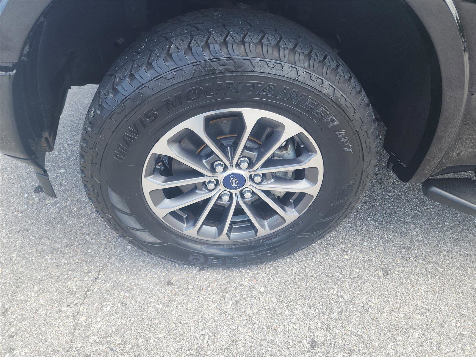 Certified 2018 Ford F150 XLT w/ Equipment Group 302A Luxury AWD/4WD image 9