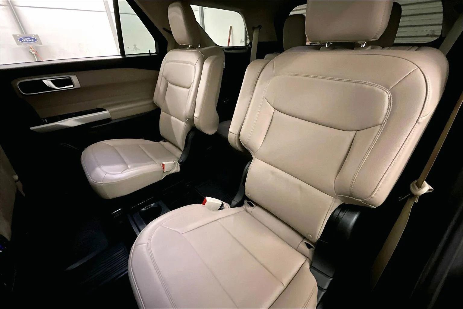 Certified 2021 Ford Explorer XLT w/ Equipment Group 202A image 25