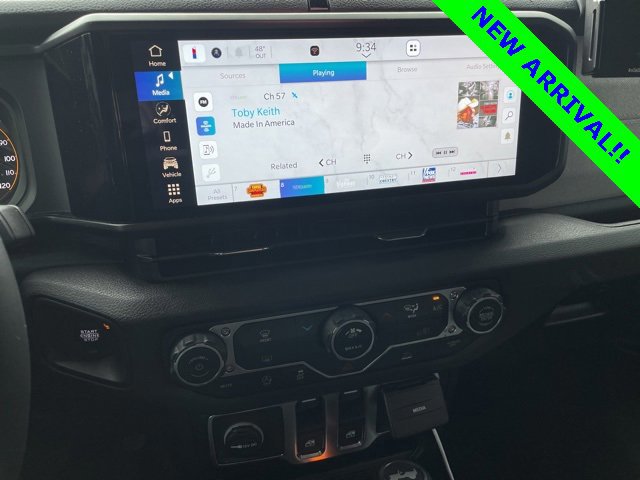 Used 2025 Jeep Wrangler Sport image 8