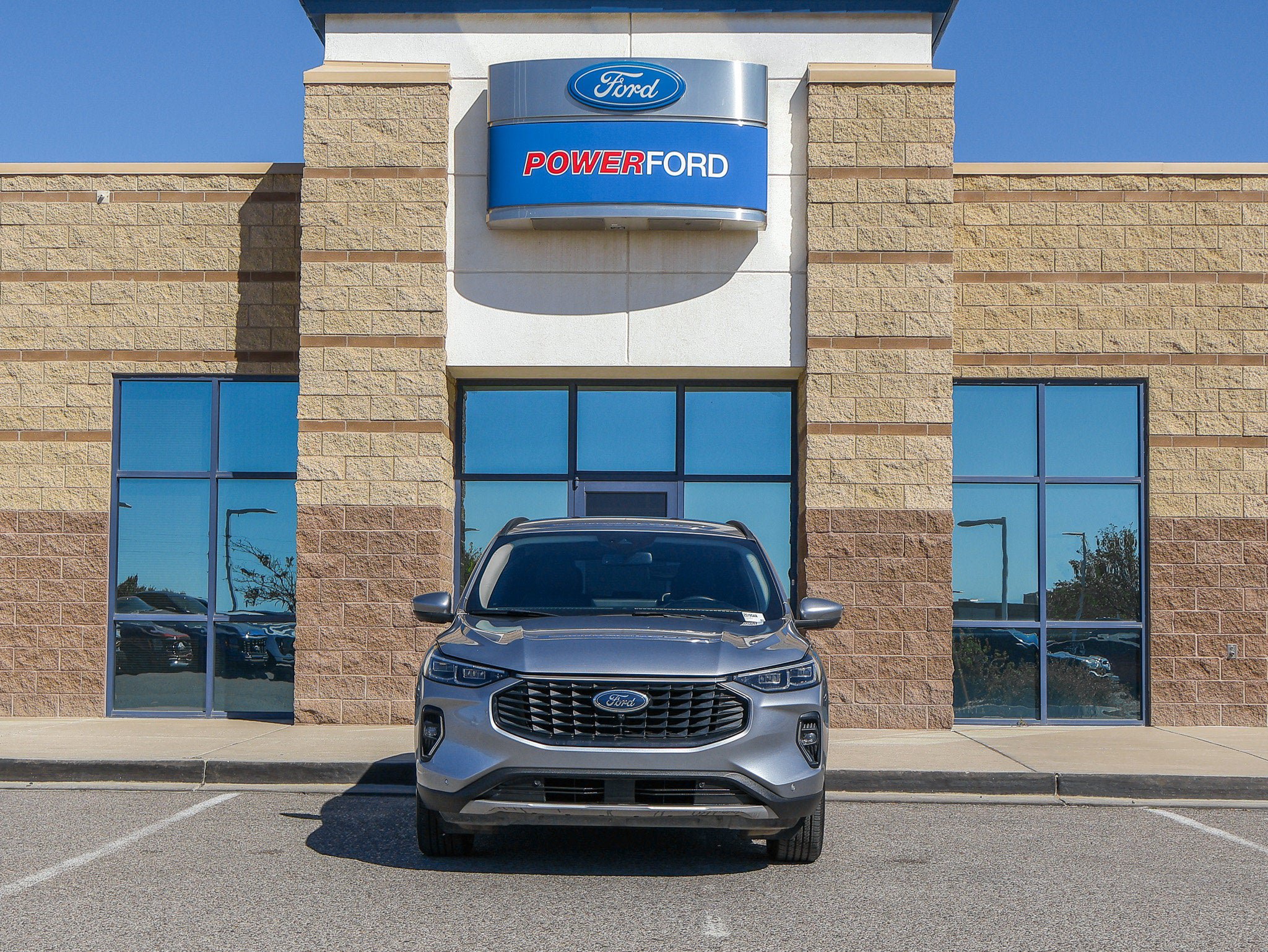 Certified 2023 Ford Escape Platinum w/ Premium Technology Package AWD/4WD image 3
