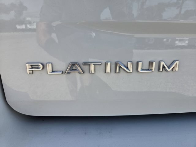 Certified 2025 Ford Expedition Platinum AWD/4WD image 17