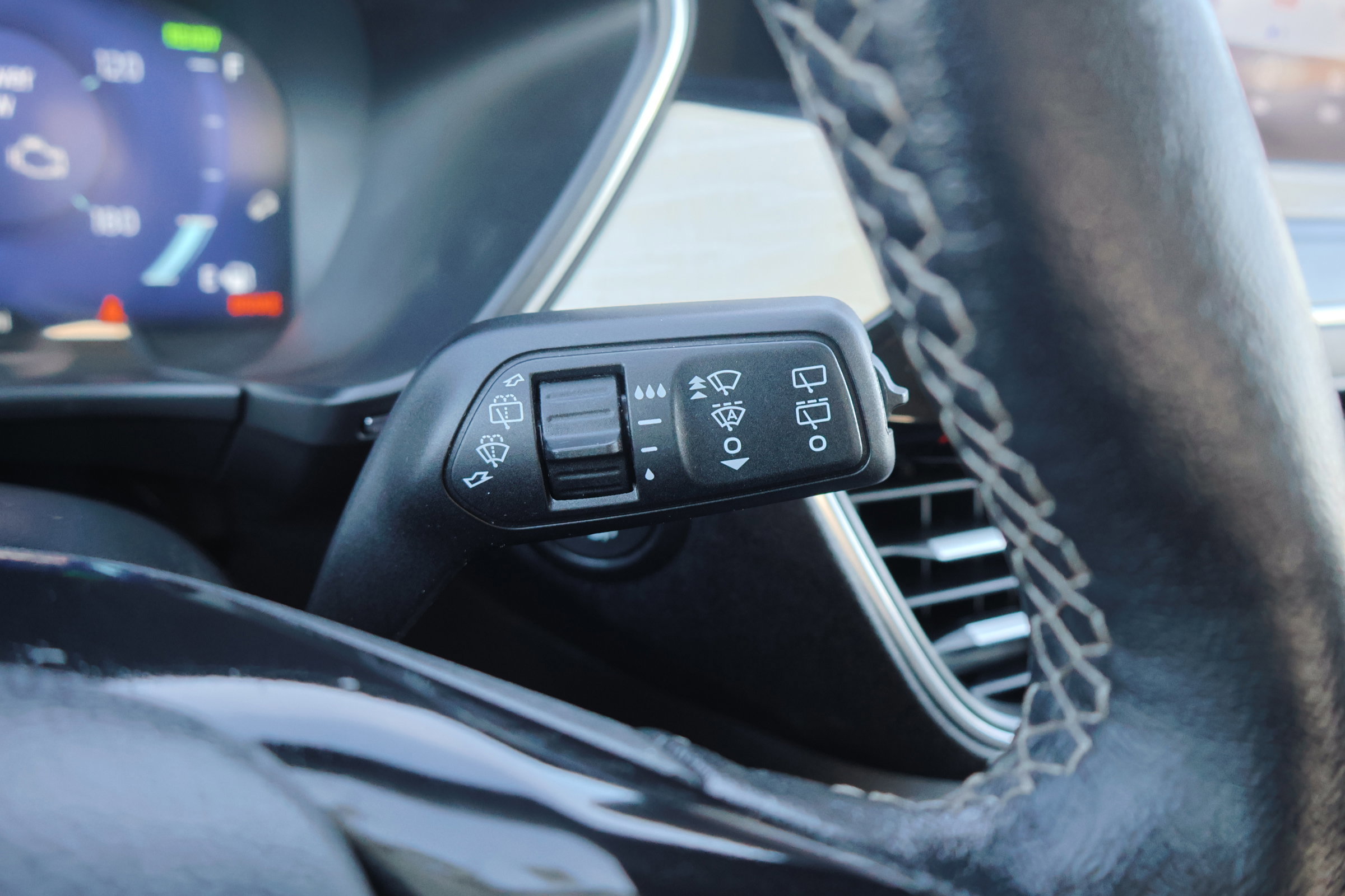 Certified 2021 Ford Escape Titanium w/ Titanium Elite Package image 19