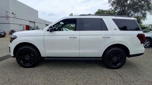 Certified 2022 Ford Expedition Timberline image 5