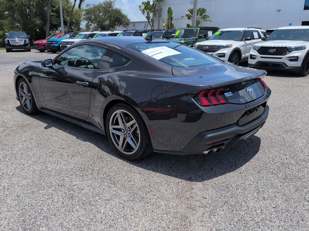 Certified 2024 Ford Mustang Coupe RWD image 5