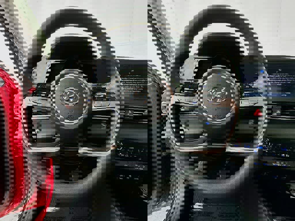 Used 2023 Hyundai Elantra SEL w/ Preferred Accessory Package image 17