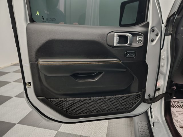 Used 2024 Jeep Wrangler Unlimited Sahara AWD/4WD image 22