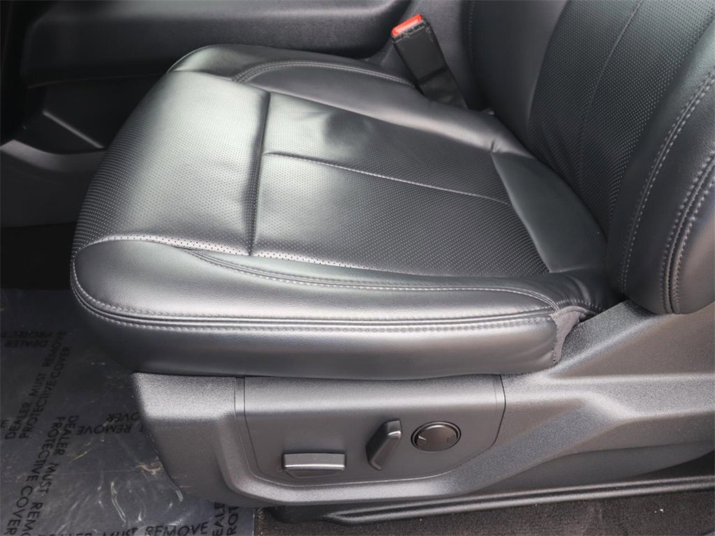 Certified 2024 Ford Expedition XLT image 16