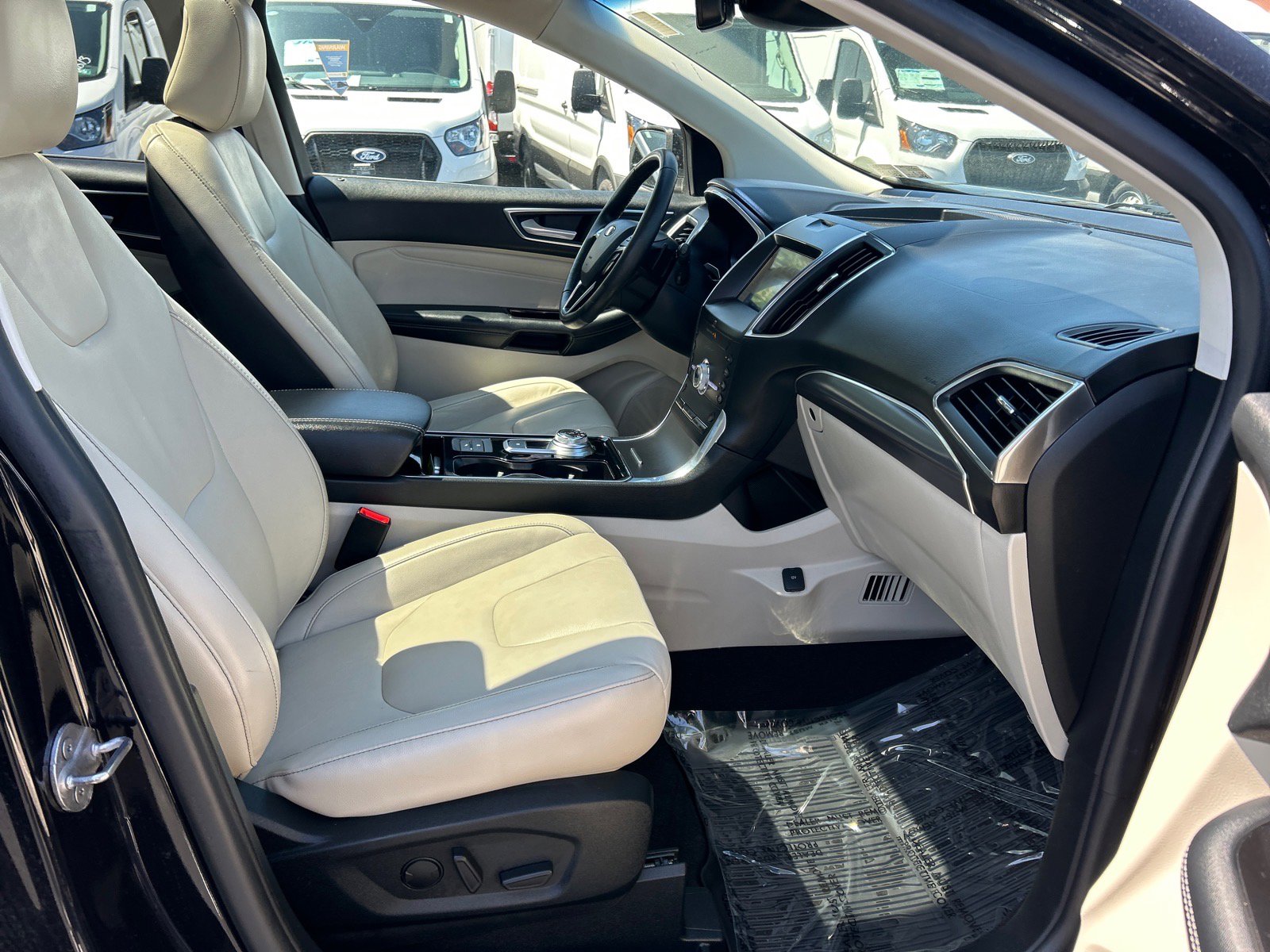 Certified 2020 Ford Edge Titanium w/ Class II Trailer Tow Package AWD/4WD image 19