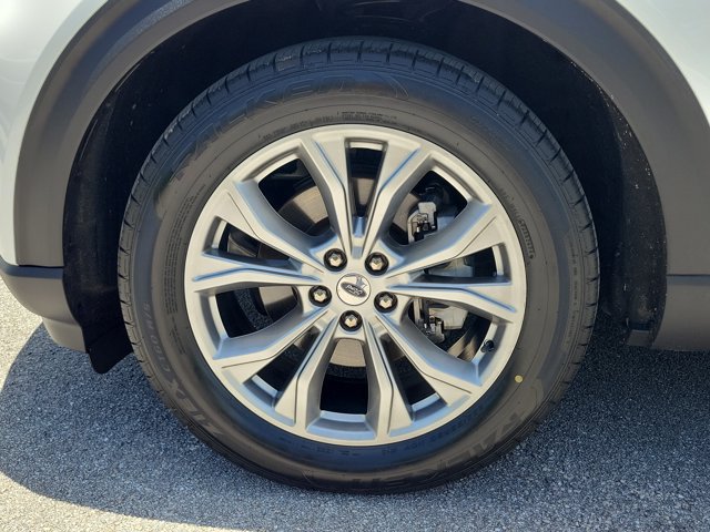 Certified 2023 Ford Explorer Limited w/ Limited Technology Package RWD image 4